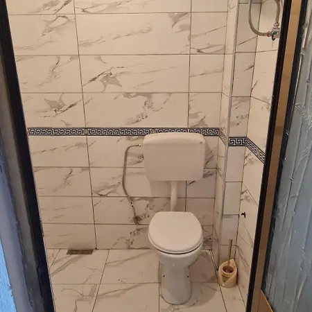 Economy 1 דירה טיראנה